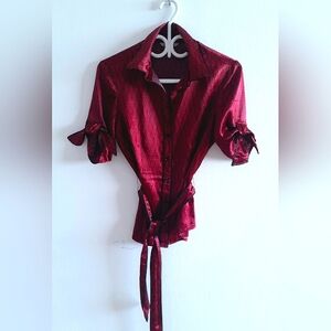 Silky Button-up Tie-waist Short-sleeve Blouse with black & red diamond pattern